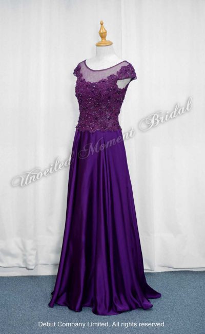 Purple satin evening gown with floral detail on the top. 媽咪晚裝裙 (UM002022)